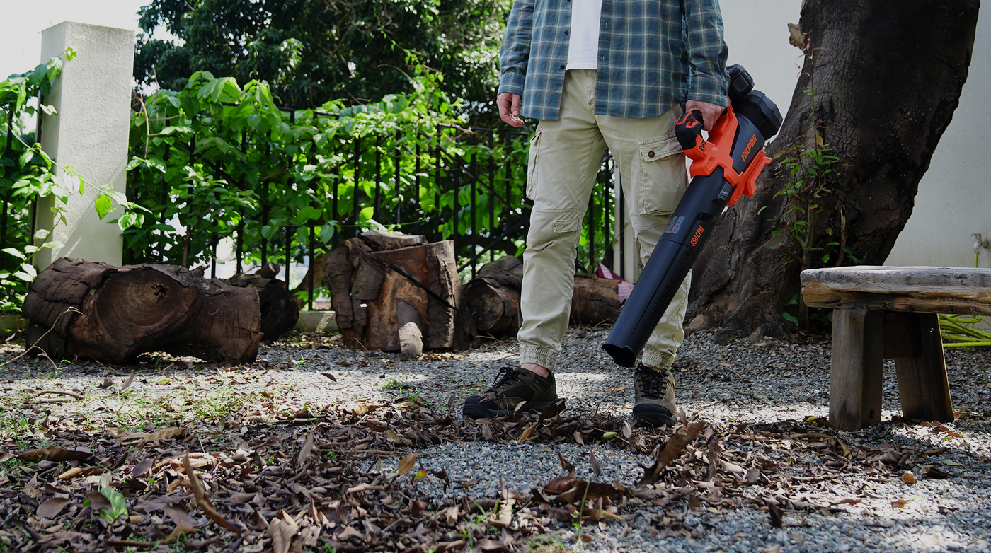 Black & Decker Electric Leaf Blower leaf hog.